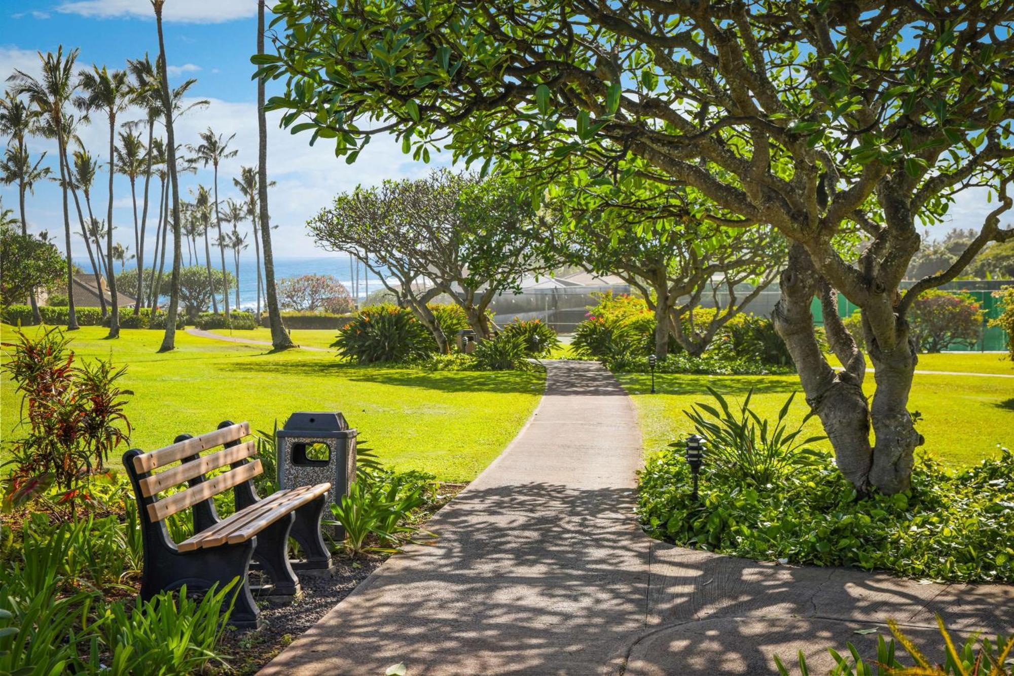 Aston At Poipu Kai Aparthotel Koloa Ngoại thất bức ảnh